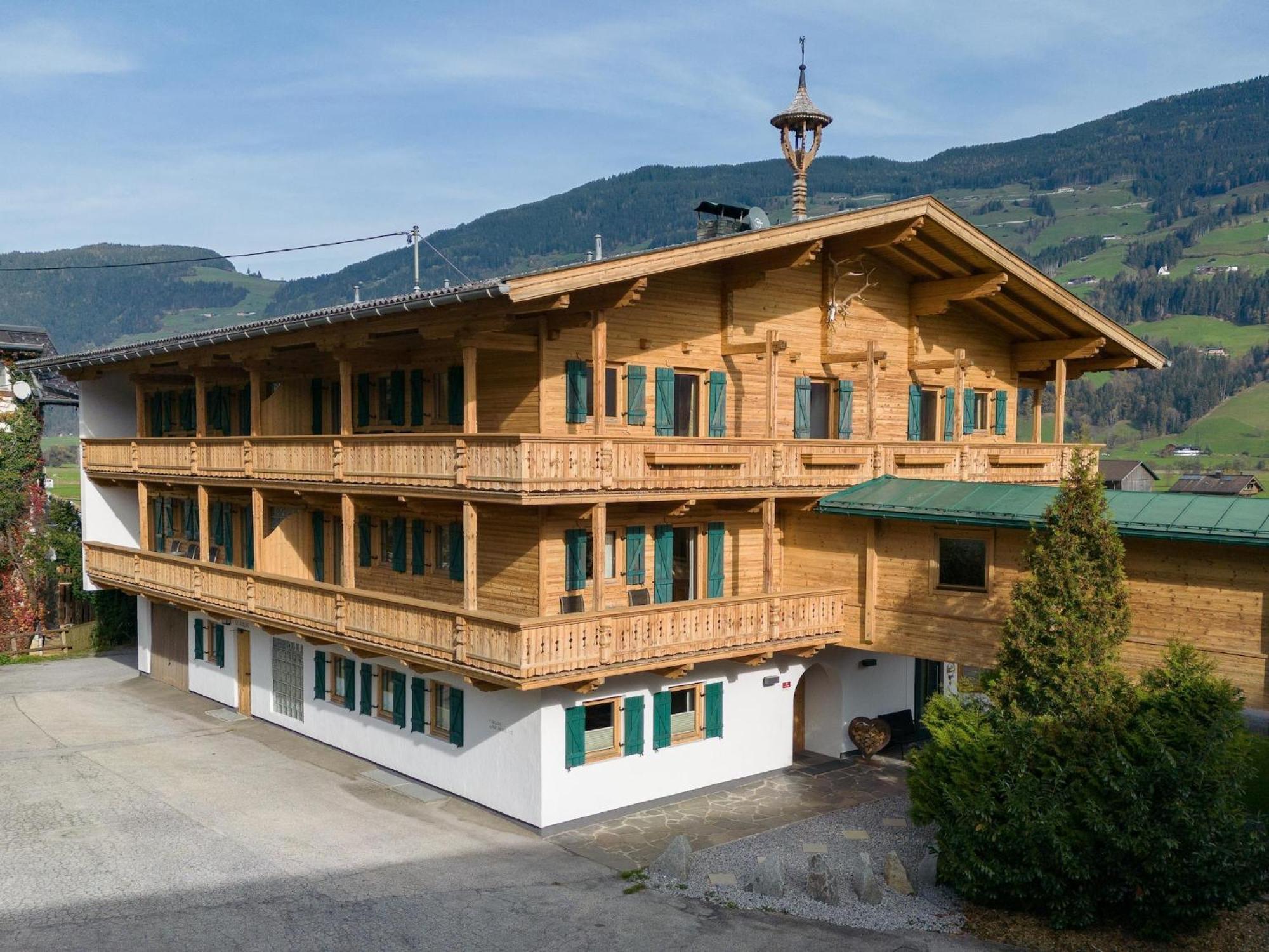 Cosy Apartment In F Gen Fuegen Exterior photo